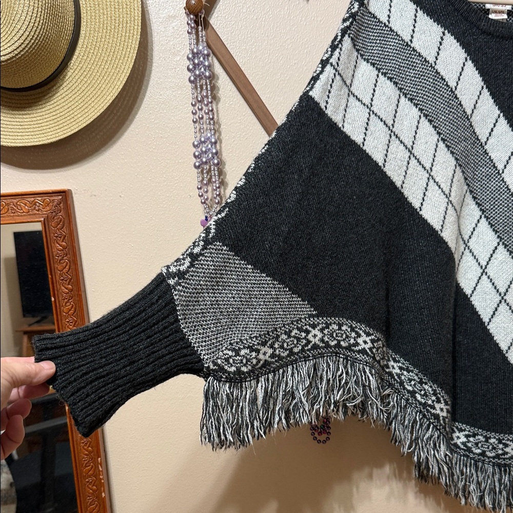 Mossimo Supply Co. Black and White Chevron Sweater - Picture 3 of 5